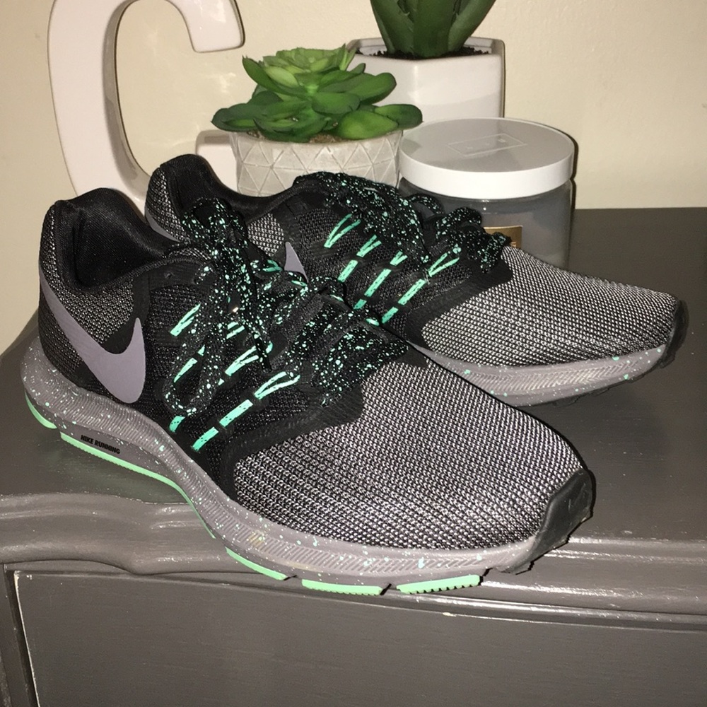 Nike Black, Grey, and Green FitSole Running Shoes